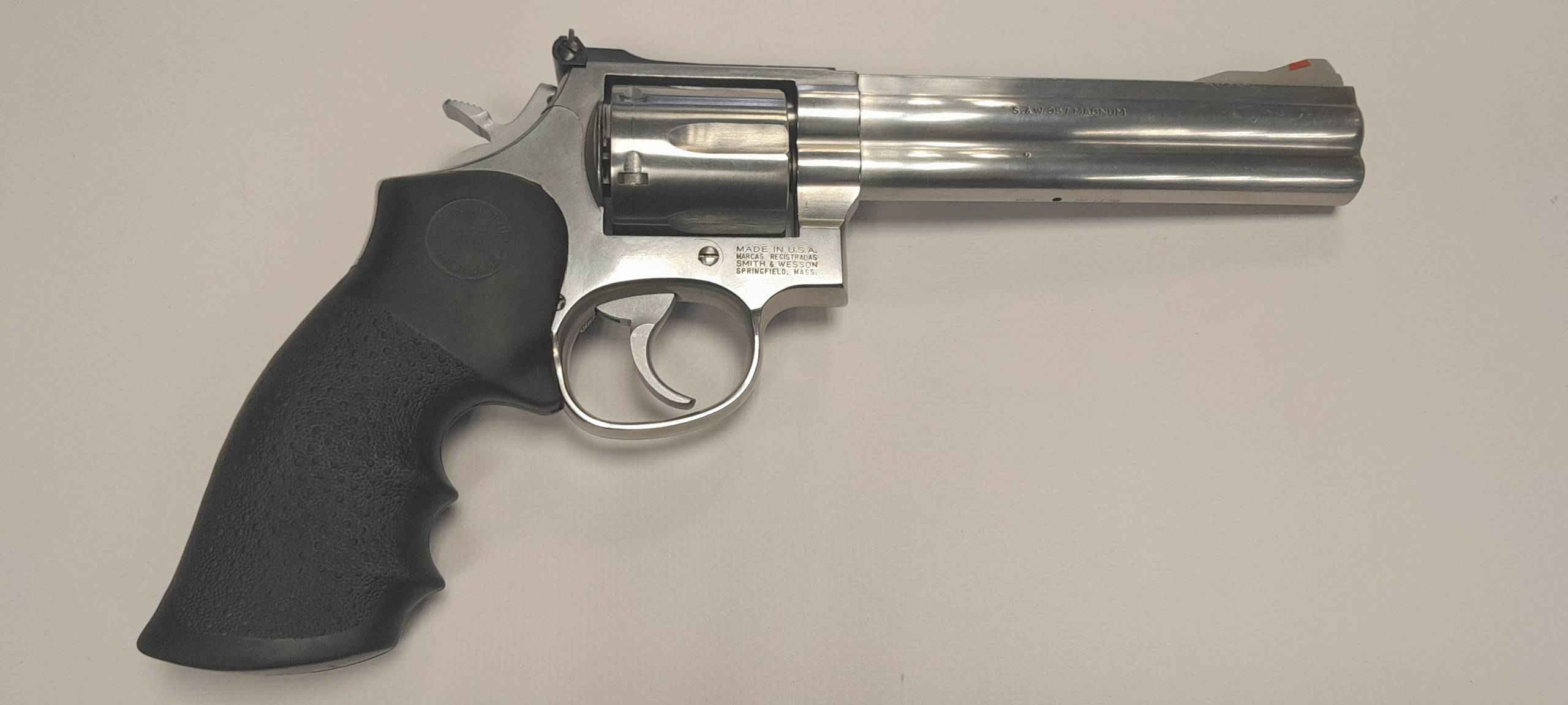 Rewolwer Smith&Wesson model 686-3 Lufa 6" kaliber .357magnum/38specjal - obrazek 2