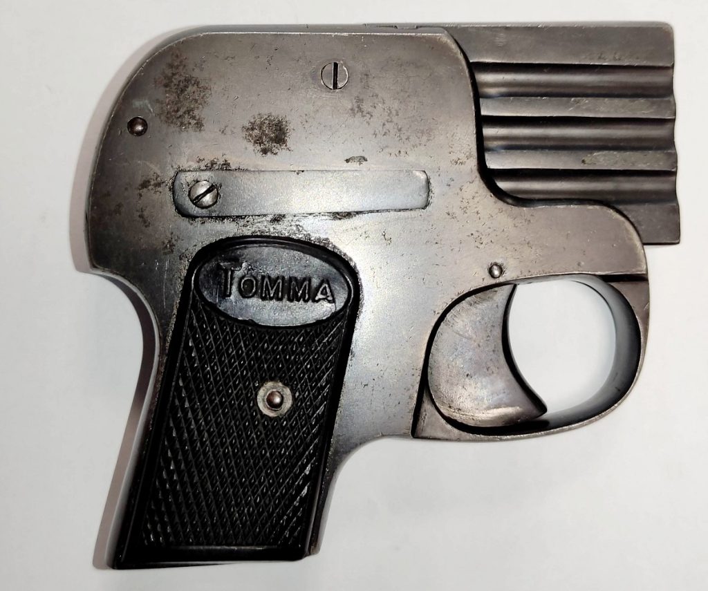 Pistolet Tomma 6,35 Brown.
