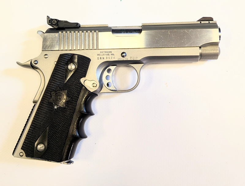 Pistolet Detonics ServiceMaster kaliber .45ACP