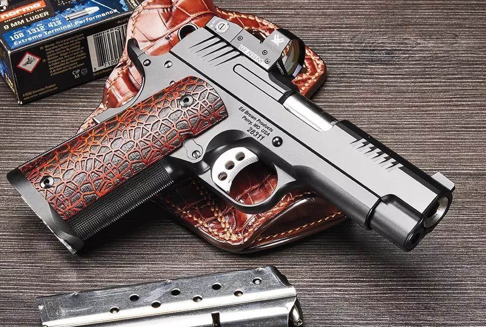 Pistolet Ed Brown KC9-G4 9×19 HOLO